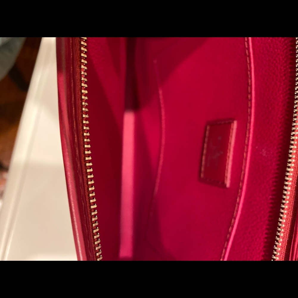 Louis Vuitton Toiletry Pouch 26 - Picture 7 of 7